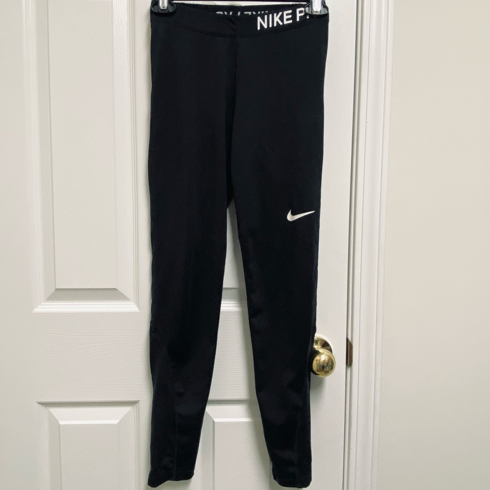Nike Pro Leggings • Small